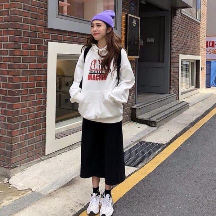 Phối đồ năng động với áo hoodie