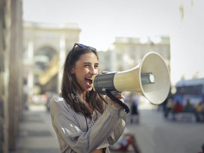 Hãy trân trọng những cảm giác nhỏ nhặt và những nụ cười, vì những điều nhỏ nhặt đó cuối cùng sẽ trở thành nền tảng cho con đường dẫn đến hạnh phúc và bình yên nội tâm của bạn. (Nguồn: Internet)