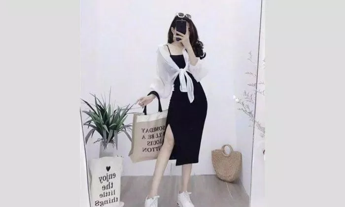 Áo sơ mi croptop biến thành áo khoác kết hợp với váy hai dây (Nguồn: Internet)